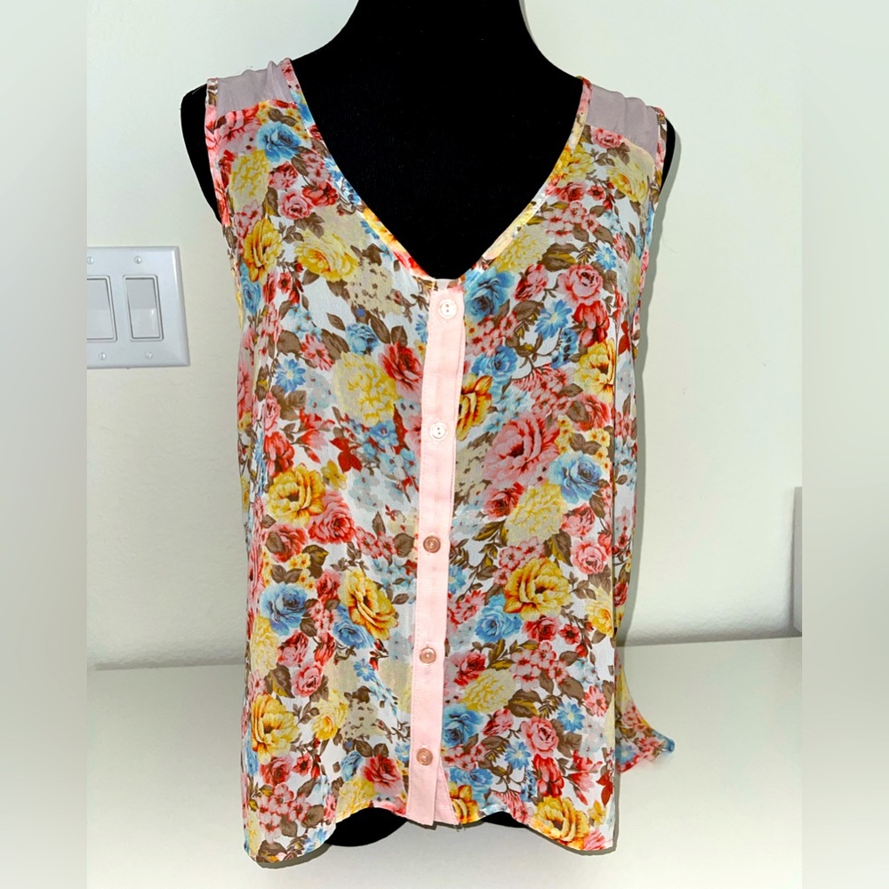 Women’s Sheer‎ pink Floral Foley Tank Top